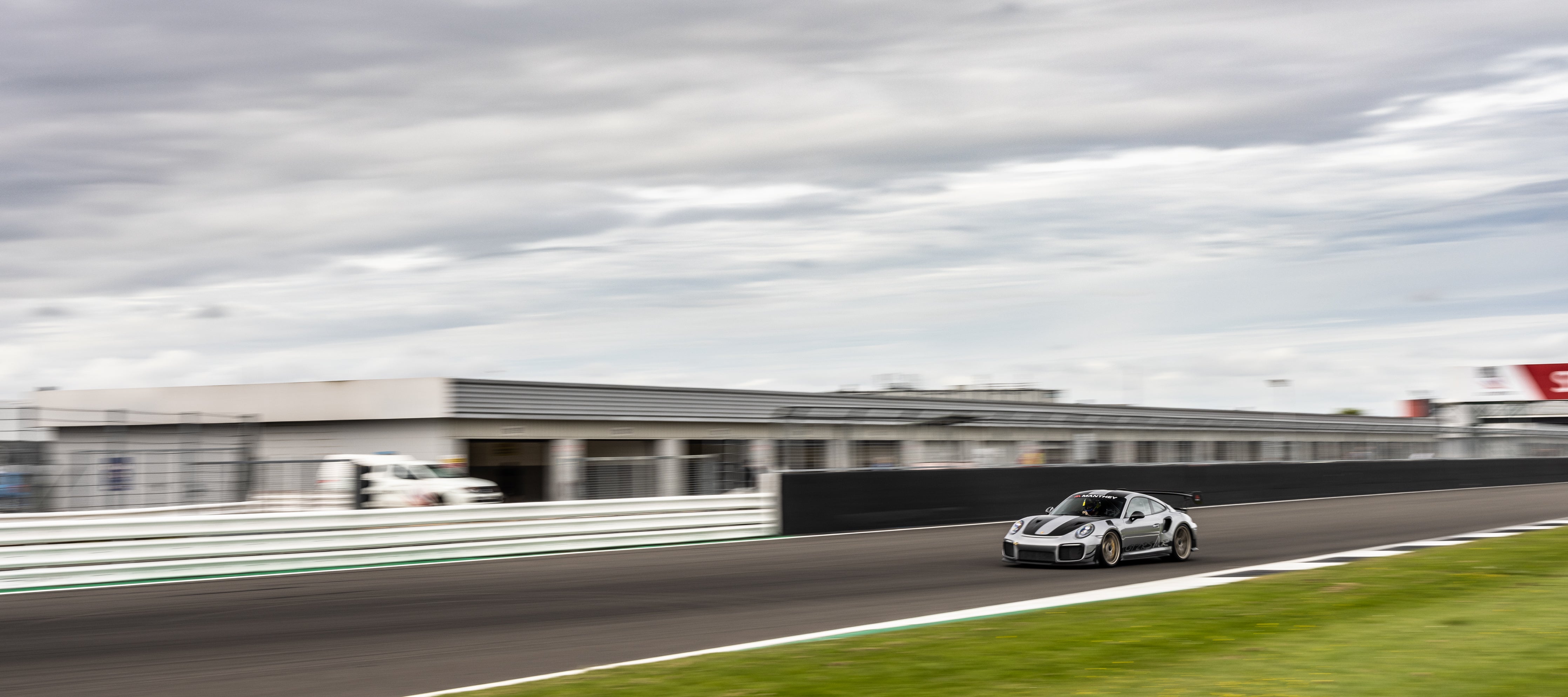 JCR GT2 RS MR FIRST TRACK TIME