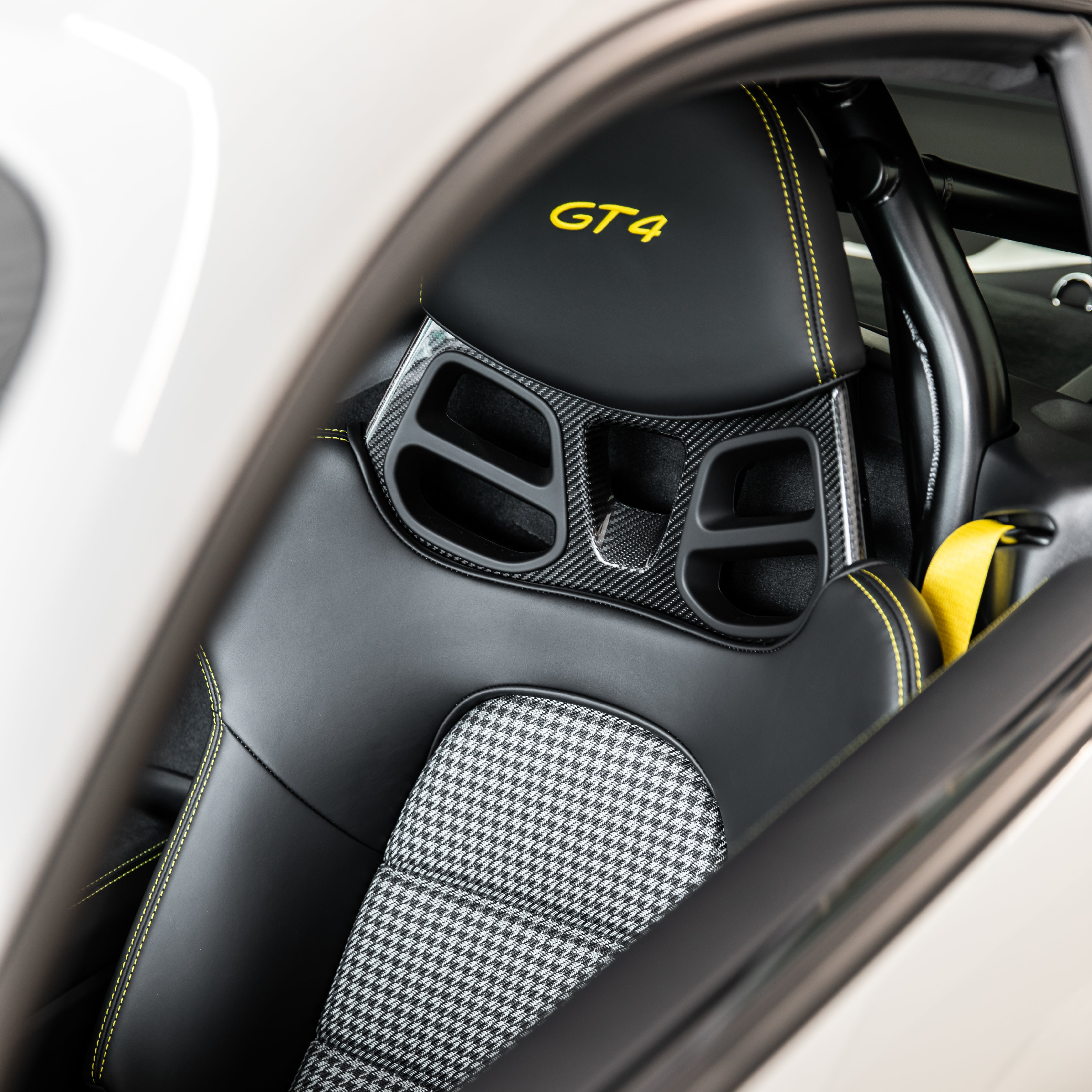 Porsche 911 r clearance seats